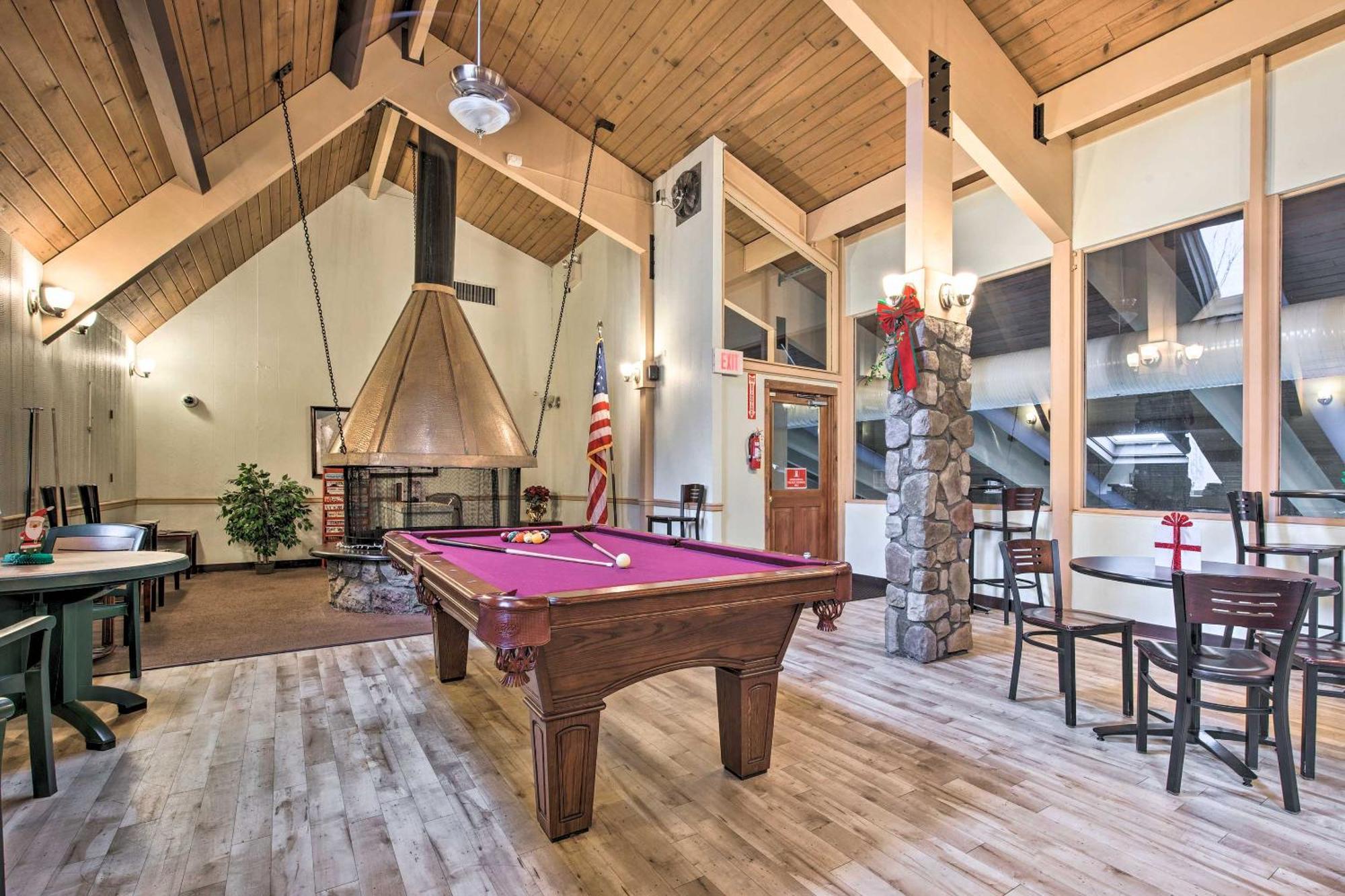 Family In Big Bass With Fire Pit And Deck! Holiday home Lehigh